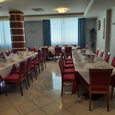 sala_hotelpegaso